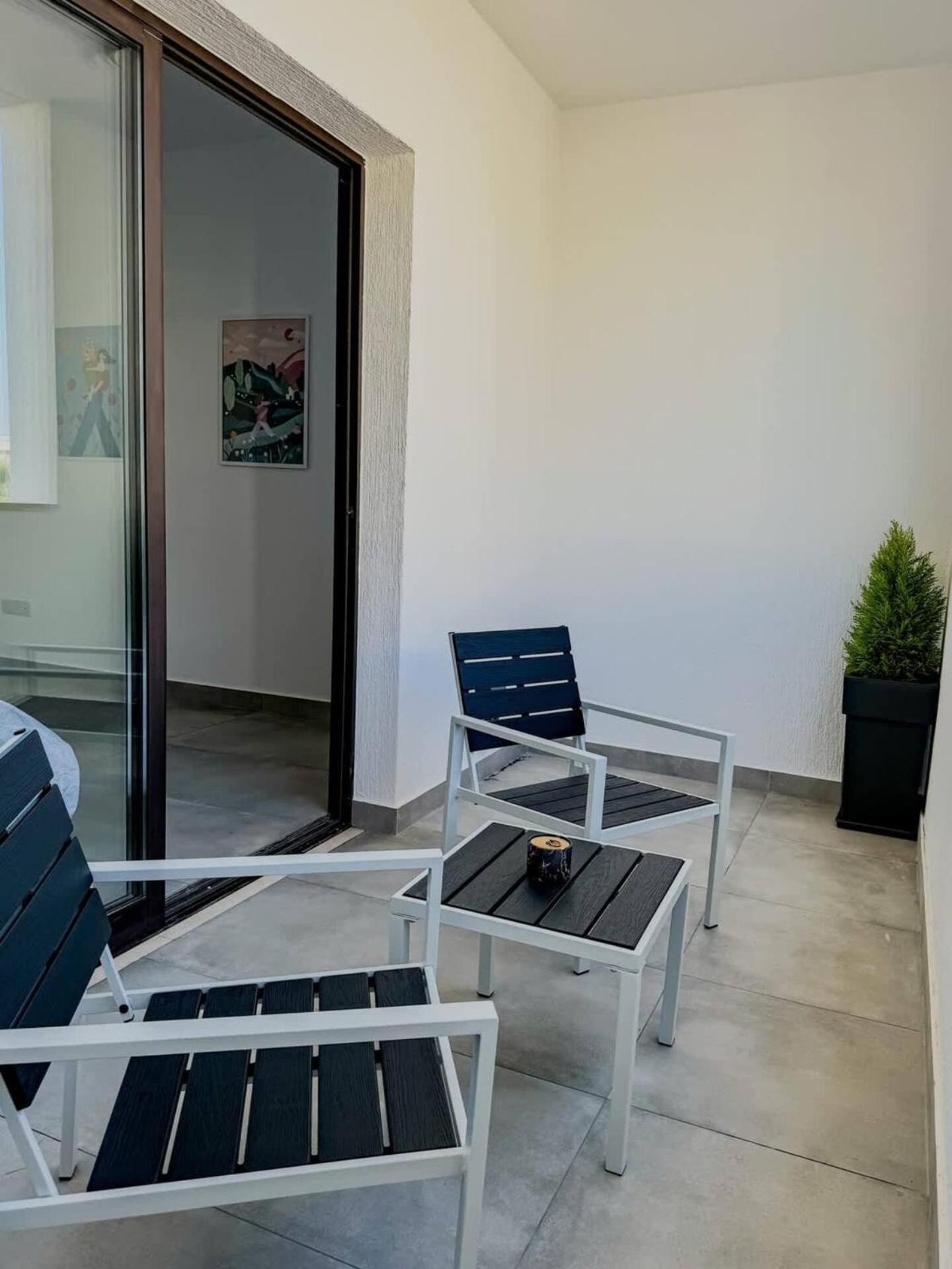 Queens Gardens Paradise Vip, Pool, Mall, Sea Paphos Ngoại thất bức ảnh