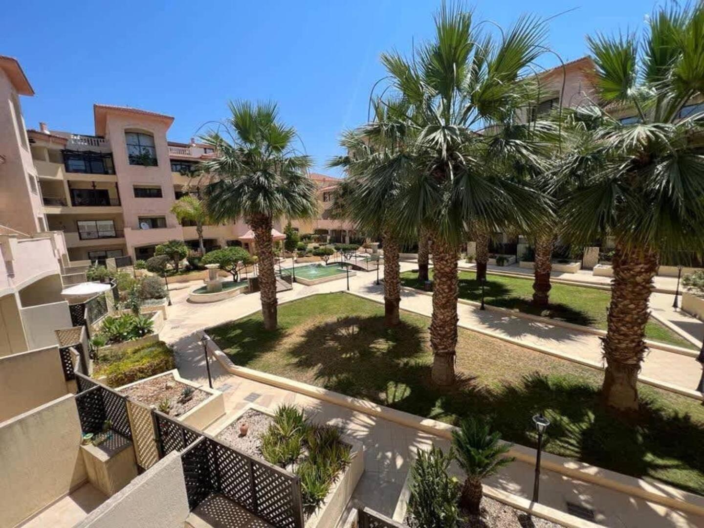 Queens Gardens Paradise Vip, Pool, Mall, Sea Paphos Ngoại thất bức ảnh