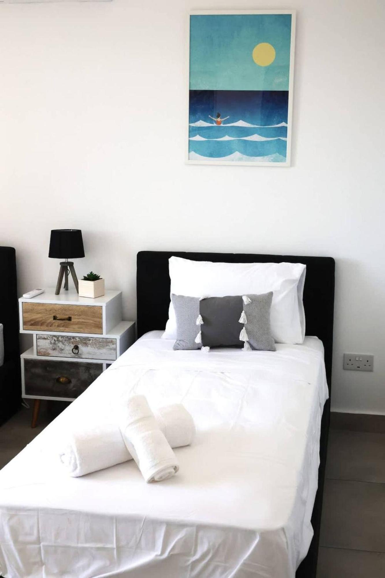 Queens Gardens Paradise Vip, Pool, Mall, Sea Paphos Ngoại thất bức ảnh